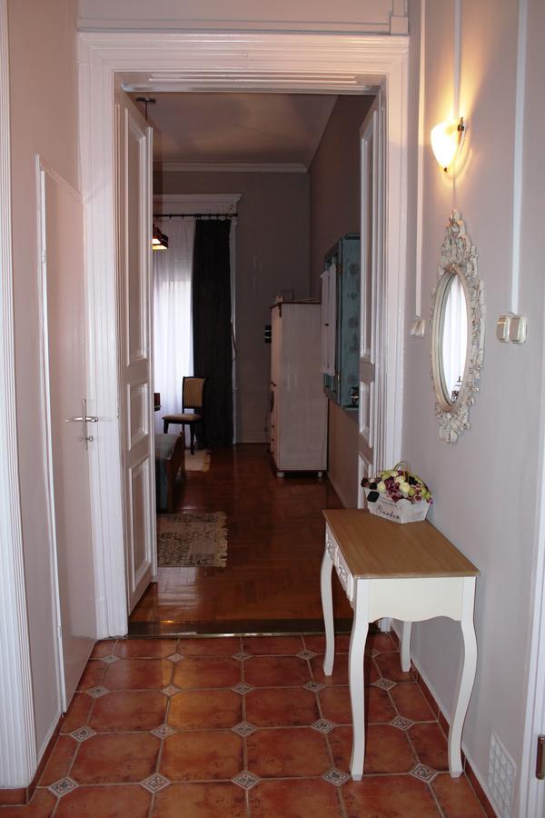 Belvárosi Vintage Apartman a sétálóutcán Miskolc Extérieur photo